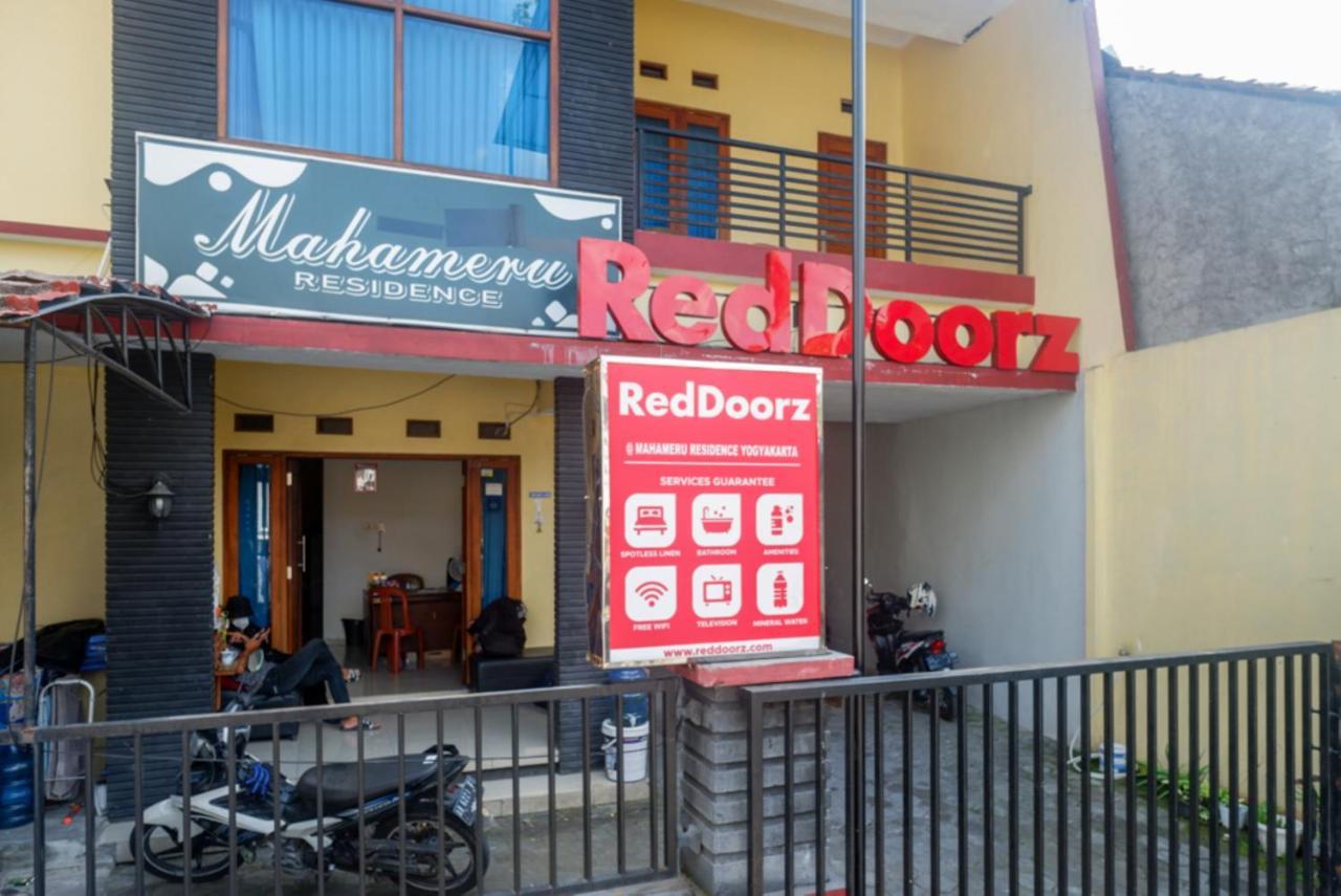 Reddoorz At Mahameru Residence Yogyakarta Kejayan Kültér fotó