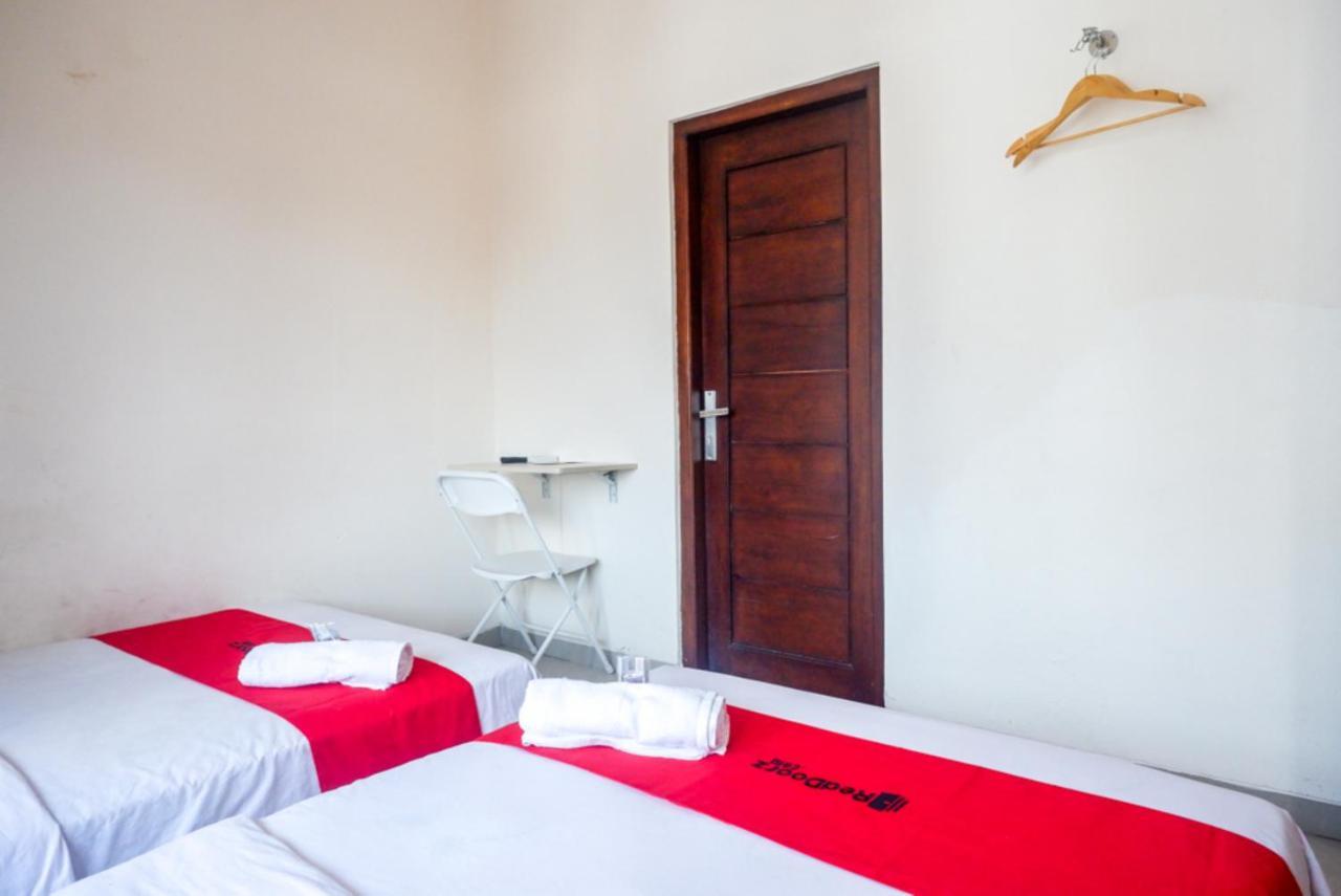 Reddoorz At Mahameru Residence Yogyakarta Kejayan Kültér fotó