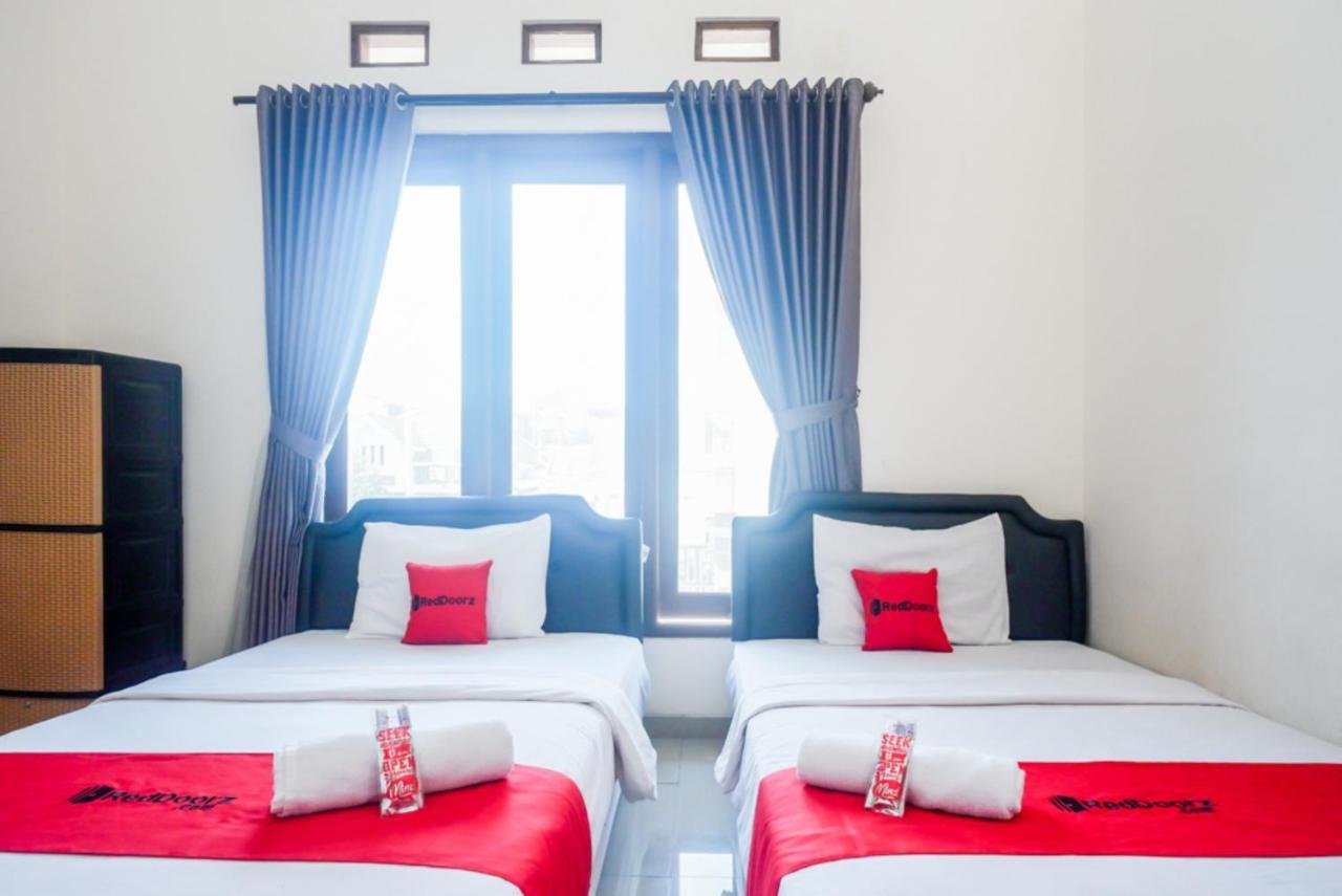 Reddoorz At Mahameru Residence Yogyakarta Kejayan Kültér fotó