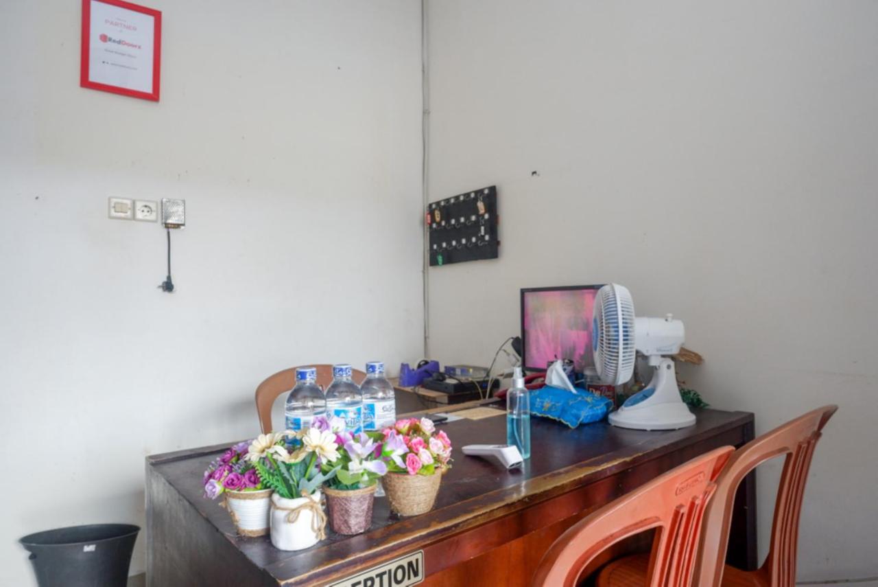 Reddoorz At Mahameru Residence Yogyakarta Kejayan Kültér fotó