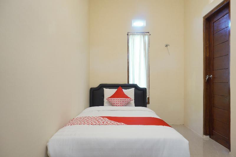 Reddoorz At Mahameru Residence Yogyakarta Kejayan Kültér fotó